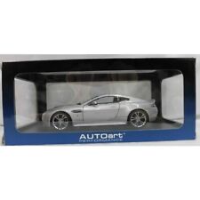 1/18 AUTOart Aston Martin V12 2010 Vantage prata com caixa do Japão 70206 comprar usado  Enviando para Brazil