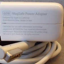 Apple alimentatore caricabatte usato  Pisa