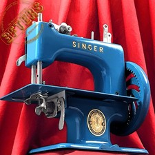Máquina de costura azul SINGER 20 SEWHANDY brinquedo infantil 20-10 restaurada por 3FTERS comprar usado Máquina de costura azul SINGER 20 SEWHANDY brinquedo infantil 20-10 restaurada por 3FTERS comprar usado  Enviando para Brazil