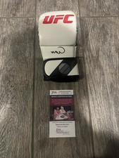 LUVA UFC ASSINADA POR MALCOLM WELLMAKER JSA CERTIFICADO DE AUTENTICIDADE AUTOMÁTICO MMA MÁQUINA DE COMBATE AUTOGRAFADA comprar usado  Enviando para Brazil