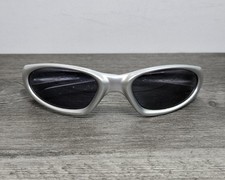 Óculos vintage Dragon EUA caixa "estilo" cinza retrô tons Y2K  comprar usado Óculos vintage Dragon EUA caixa "estilo" cinza retrô tons Y2K  comprar usado  Enviando para Brazil