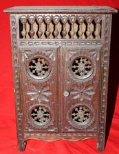 armoire poupee ancienne bretonne d'occasion armoire poupee ancienne bretonne d'occasion Niort
