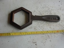 Lote 25-41-T-E chave buggy implemento agrícola antigo marcado 17B712 comprar usado Lote 25-41-T-E chave buggy implemento agrícola antigo marcado 17B712 comprar usado  Enviando para Brazil