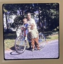 Bicicleta Schwinn azul feminina e 2 crianças no assento dianteiro 1969 Ektachrome Slide, usado comprar usado  Enviando para Brazil