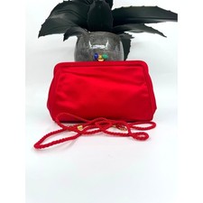 Usado, Clutch Fendi Vintage Seda Vermelha Cetim Massa com Alça de Cordão Certificado de Autenticidade comprar usado Usado, Clutch Fendi Vintage Seda Vermelha Cetim Massa com Alça de Cordão Certificado de Autenticidade comprar usado  Enviando para Brazil