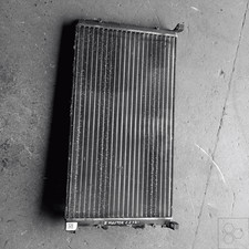 7701057120 radiatore renault usato  Italia