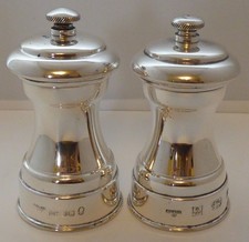 Conjunto de moedores de sal e pimenta de prata com marca registrada sólida John Bull comprar usado  Enviando para Brazil