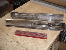 1964 Pontiac GTO Lemans molduras de lanterna traseira par e uma lente GM OEM comprar usado  Enviando para Brazil