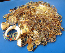 Lot colliers chaines d'occasion Lot colliers chaines d'occasion  Blois