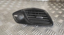Grille aération gauche d'occasion Grille aération gauche d'occasion  Levroux