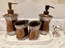 Four piece bathroom for sale  Saint Louis
