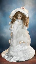 Muñeca Victoriana Porcelana Colección Cisne 24" Alto Viene Con Soporte Cabello Rubio segunda mano  Embacar hacia Mexico