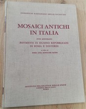 Mosaici antichi italia. usato  Italia