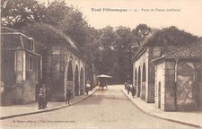 Cpa toul porte d'occasion  Expédié en Belgium