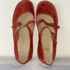 Clarks women red for sale  FERRYHILL
