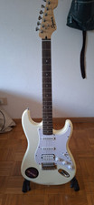 Chitarra elettrica stratocaste usato  Trambileno