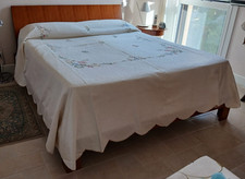 Copriletto matrimoniale ricama usato Copriletto matrimoniale ricama usato  Novara