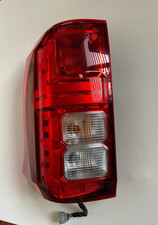 Lanterna traseira MITSUBISHI TRITON MV12/2023-25 UTE USADA GENUÍNA tipo halogênio LH comprar usado  Enviando para Brazil