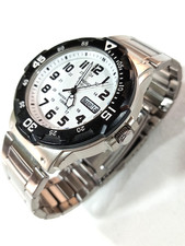 Montre homme casio d'occasion  Coutras