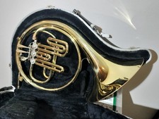 Holton French Horn com estojo de transporte - H650 - #8 comprar usado  Enviando para Brazil
