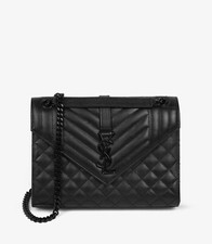 Bolsa envelope média Saint Laurent couro de bezerro granulado preto tão preta, usado comprar usado  Enviando para Brazil