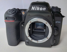 Appareil photo reflex d'occasion  Levallois-Perret