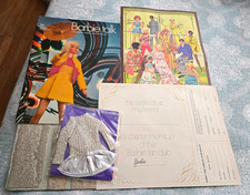 Vintage 1970 Mattel Barbie Fan Club Membership Kit w/Magazine & Family Portrait comprar usado Vintage 1970 Mattel Barbie Fan Club Membership Kit w/Magazine & Family Portrait comprar usado  Enviando para Brazil