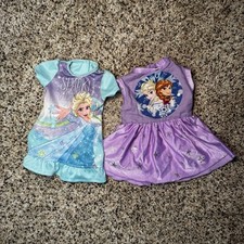 VESTIDO E CAMISOLA DE BONECA DISNEY ELSA/ANNA FROZEN. Compatível com American Girl comprar usado  Enviando para Brazil