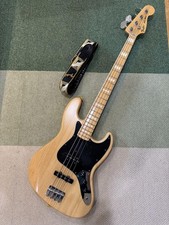 Basso elettrico fender usato  Spedire a Italy