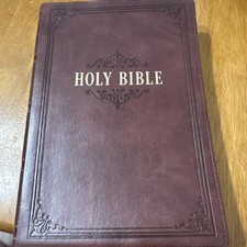 KJV Holy Bible, Giant Print Full-size Faux Leather Red Letter Edition - Thum... comprar usado KJV Holy Bible, Giant Print Full-size Faux Leather Red Letter Edition - Thum... comprar usado  Enviando para Brazil