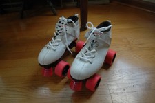 skates 5 6 for sale  Bedford