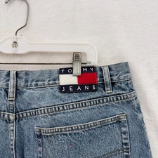 jeans tommy hilfiger d'occasion jeans tommy hilfiger d'occasion Expédié en Belgium