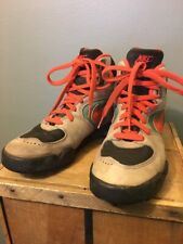 Botas de caminhada masculinas vintage anos 80 90 Nike couro 8,5 laranja verde preto Coreia 90 comprar usado  Enviando para Brazil