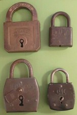 Lot anciens cadenas d'occasion  Les Forges