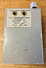 Transmissor de TV vintage artesanal 1986 dispositivo analógico eletrônico caseiro comprar usado Transmissor de TV vintage artesanal 1986 dispositivo analógico eletrônico caseiro comprar usado  Enviando para Brazil