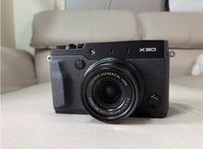 Fujifilm finepix x30 usato  Spedire a Italy