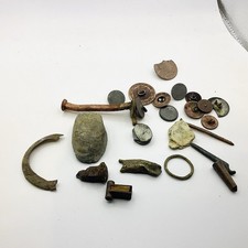 Bits bobs buttons for sale Bits bobs buttons for sale  BASILDON