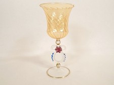 Verre pied décoratif d'occasion Verre pied décoratif d'occasion  Tréguier