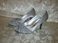 Beautiful lunar elegance for sale  DUNFERMLINE