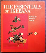 The essentials ikebana. usato  Bologna