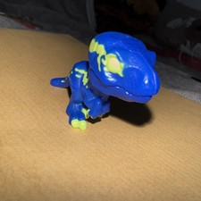 Kinder joy velociraptor usato  Spedire a Italy