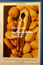 Hazelnut case women d'occasion  Expédié en Belgium