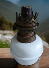 Ancienne lampe petrole d'occasion  Broons