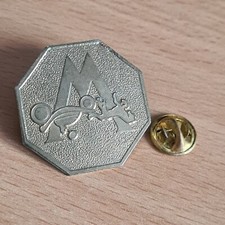 Pin doré lettre d'occasion  Jarnac