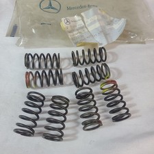 Conjunto de 8 molas de válvula interna genuínas Mercedes novas NOS M130 W108 280SE 280SEL W11 comprar usado  Enviando para Brazil