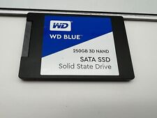 Unidade de Estado Sólido WD Azul 3D NAND SATA 6Gb/s 2.5" 250GB SSD WDS250G2B0A-00SM50 comprar usado  Enviando para Brazil