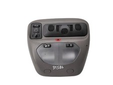 Luce cortesia anteriore usato Luce cortesia anteriore usato  Italia