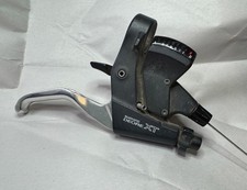 Usado, Shimano Deore XT • Combinação de câmbio e alavanca de freio M739 • 8 velocidades • Apenas para a direita comprar usado Usado, Shimano Deore XT • Combinação de câmbio e alavanca de freio M739 • 8 velocidades • Apenas para a direita comprar usado  Enviando para Brazil