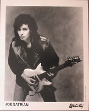 Joe Satriani 8" X 10" preto brilhante & branco foto promocional tocando Ibanez Guitar ! comprar usado  Enviando para Brazil