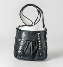 Tiracolo B. Makowsky cravejado couro pebble preto EXCELENTE rock n roll comprar usado  Enviando para Brazil